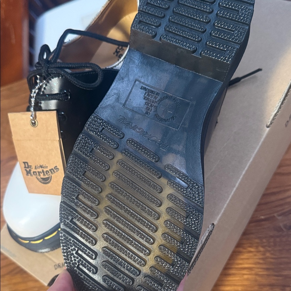 Dr. Martens 1461 Derby, Black and White 3 Eye Shoes NWT 🐎 - Picture 2 of 6
